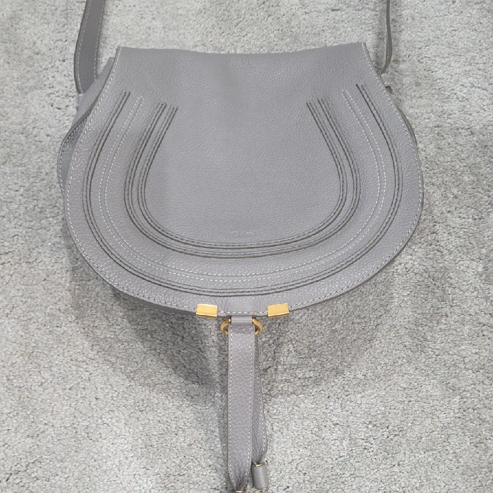 Chloe Elegant Gray Crossbody Bag